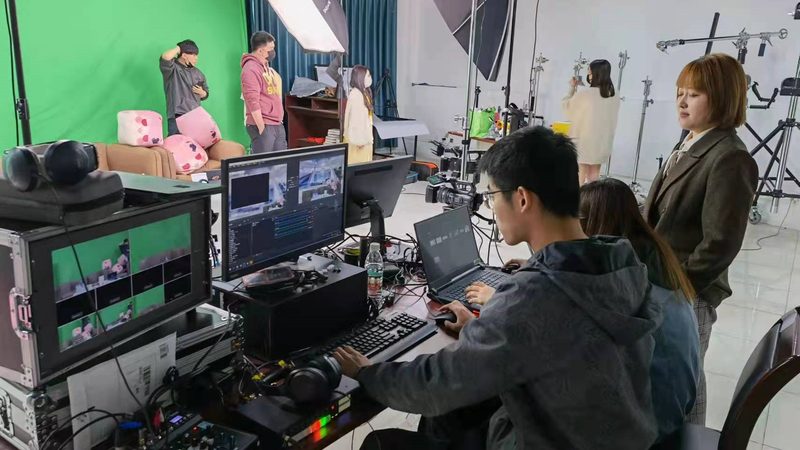 纪录片拍摄设备清单及参数：揭秘专业级拍摄背后的秘密